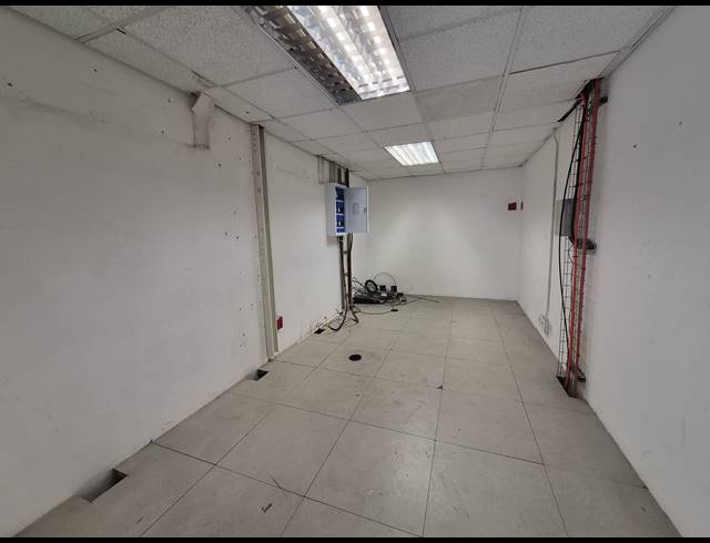 338M² OFFICE TO LET IN WOODMEAD